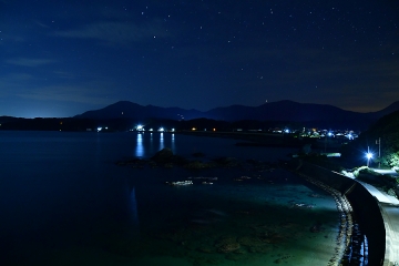 夜の海景