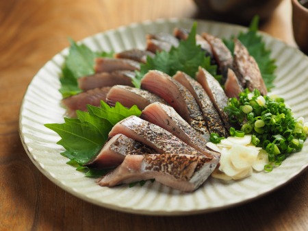 スマガツオの炙り刺身 魚料理と簡単レシピ