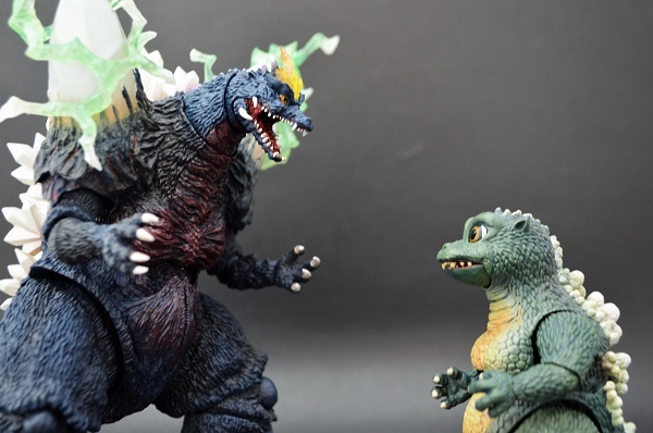 S.H.MonsterArts スペースゴジラ＆リトルゴジラ Special Color Ver 