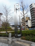 JR・京阪山科駅　太陽電池式時計塔