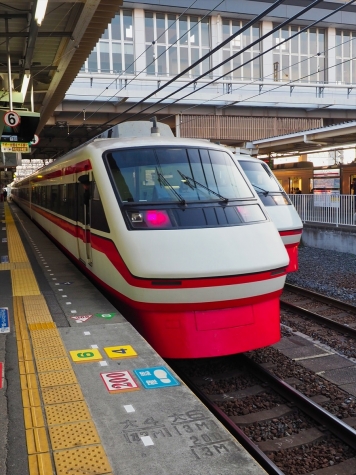 東武鉄道 200系 特急りょうもう21号・32号【館林駅】