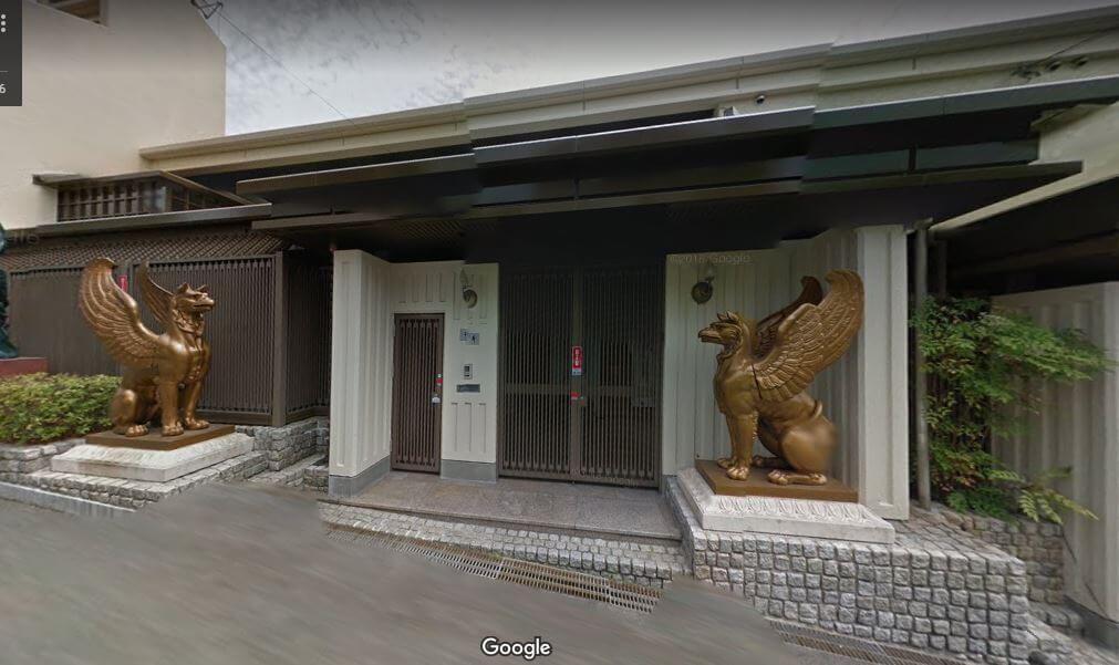 神戸市東灘区の個性的な豪邸外観2
