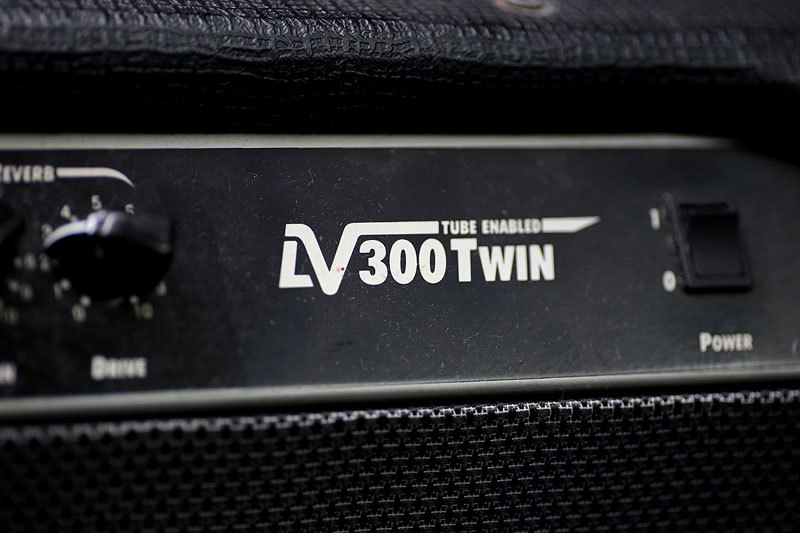 02月06日 - LANEY LV300 TWIN - 音が出ない - スプレッド サウンド 