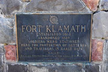blog 58 Klamath Basin, Fremont-Winema NF, #62W Road Sign, Ft. Klamth (1863-1889), Oregon Scenic Byway, S. OR_DSC2994-5.11.16.(2).jpg