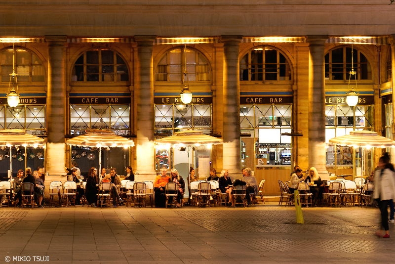 絶景探しの旅 - 0792 夜のパリのカフェテラス 「ル・ヌムール」 （フランス）