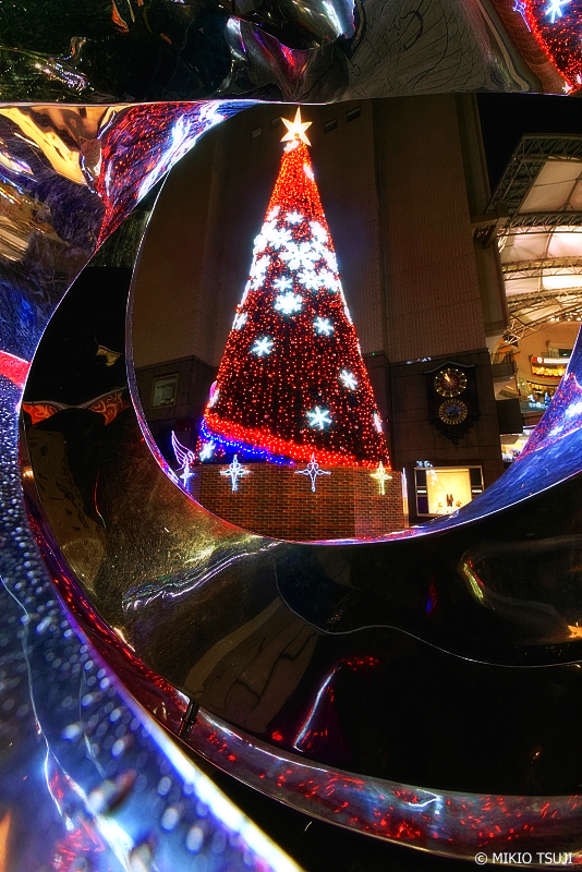 絶景探しの旅 - 0809 万華鏡の中のクリスマスツリー （広島市 中区）